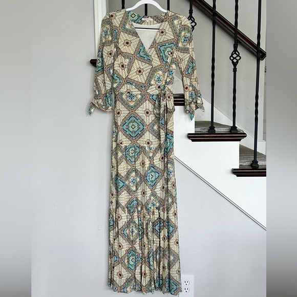 NWOT - Skies are Blue wrap printed maxi dress - Picture 1 of 6